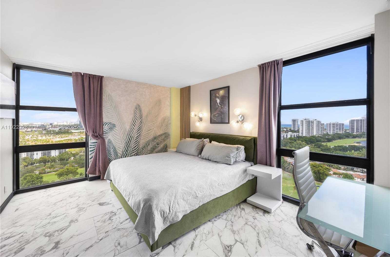 Imagen de Pequeño Objeto