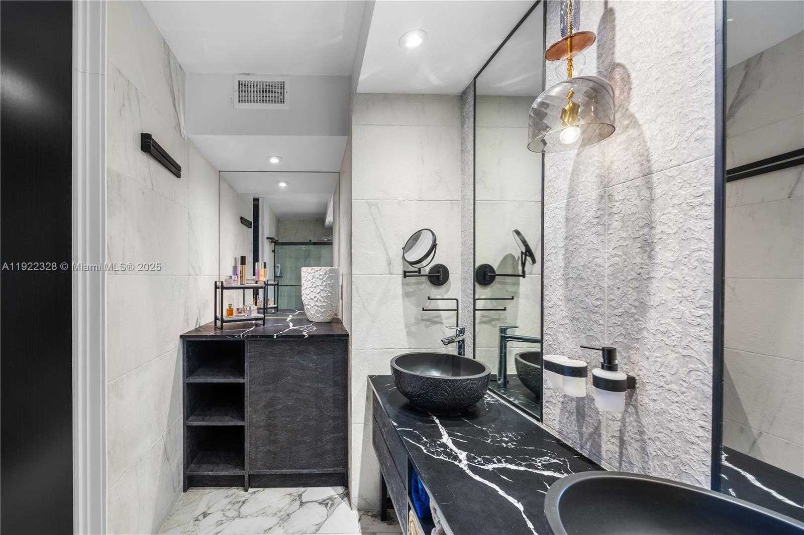 Imagen de Pequeño Objeto