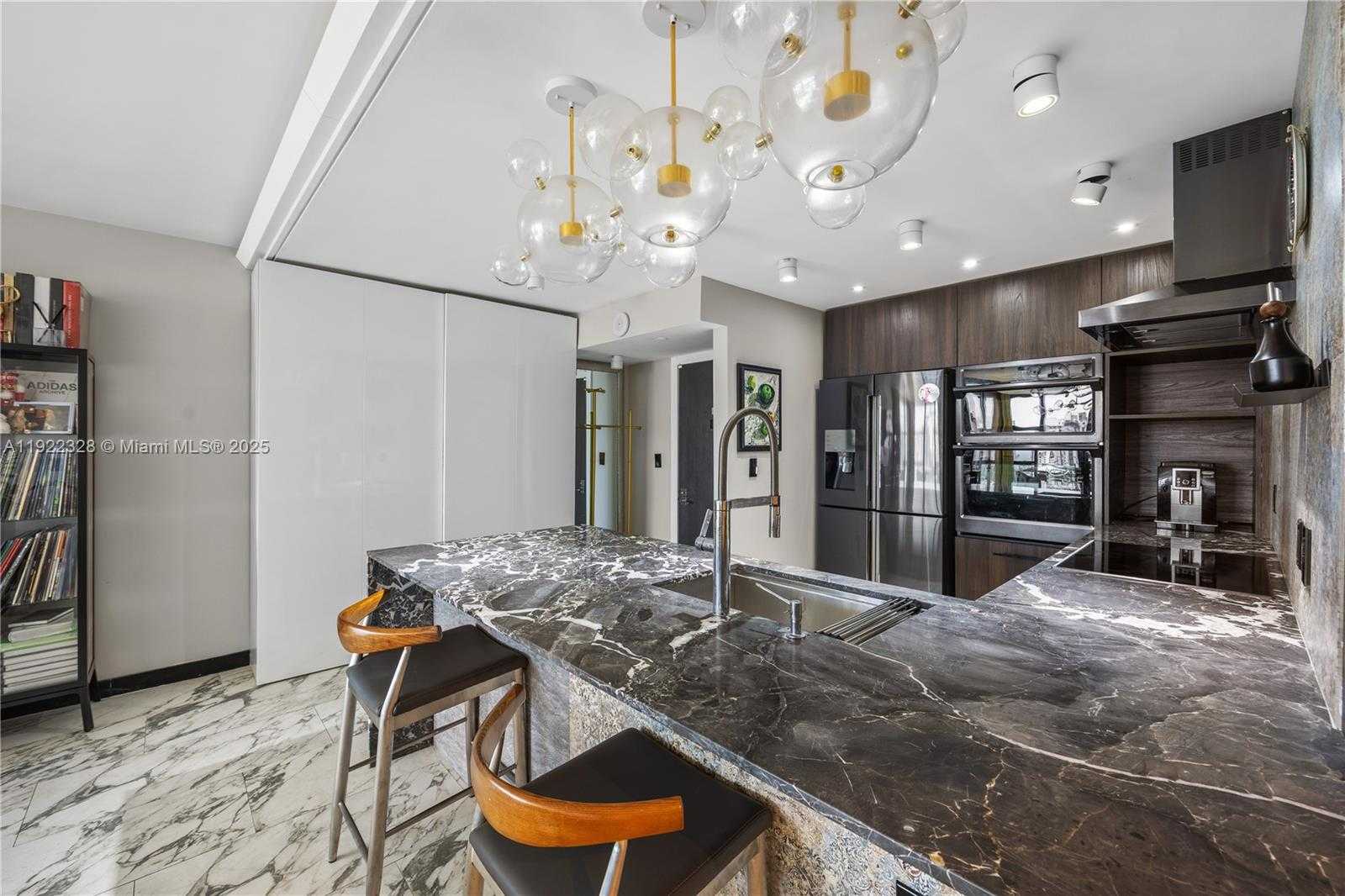 Imagen de Pequeño Objeto