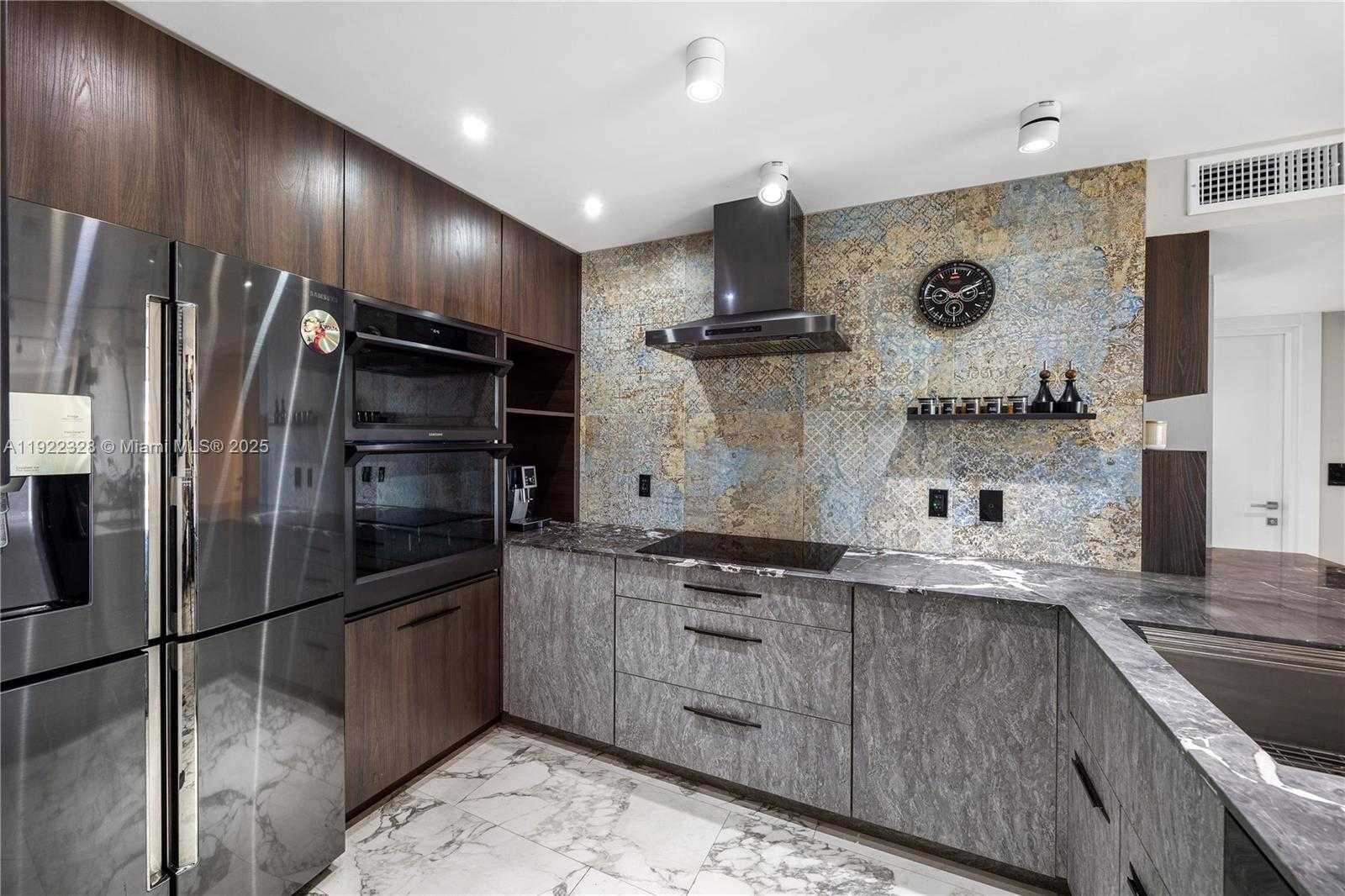 Imagen de Pequeño Objeto