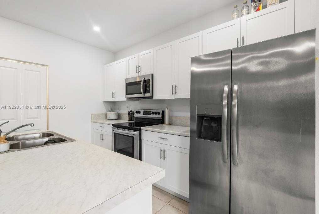 Small Image of 25217 SOUTH WEST 107TH CT, Homestead Number 11