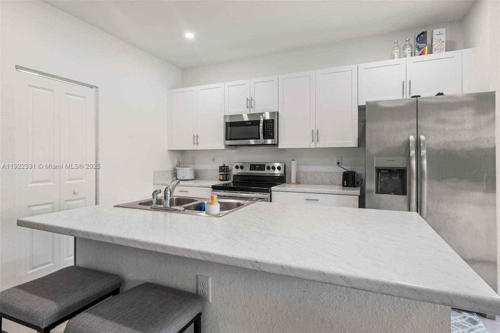 Small Image of 25217 SOUTH WEST 107TH CT, Homestead Number 12