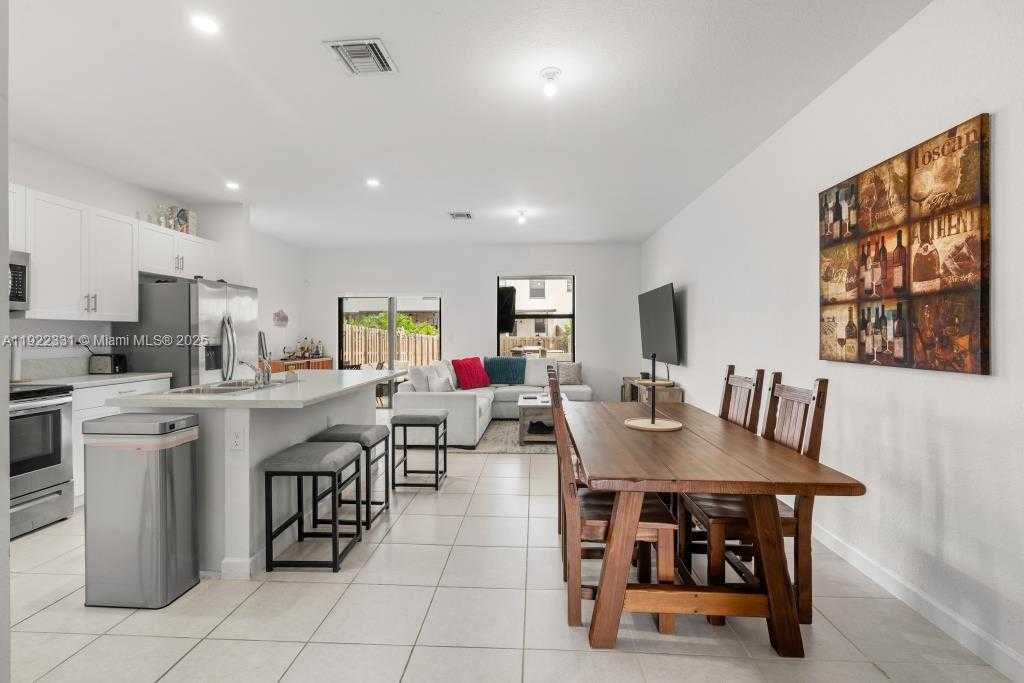 Small Image of 25217 SOUTH WEST 107TH CT, Homestead Number 8