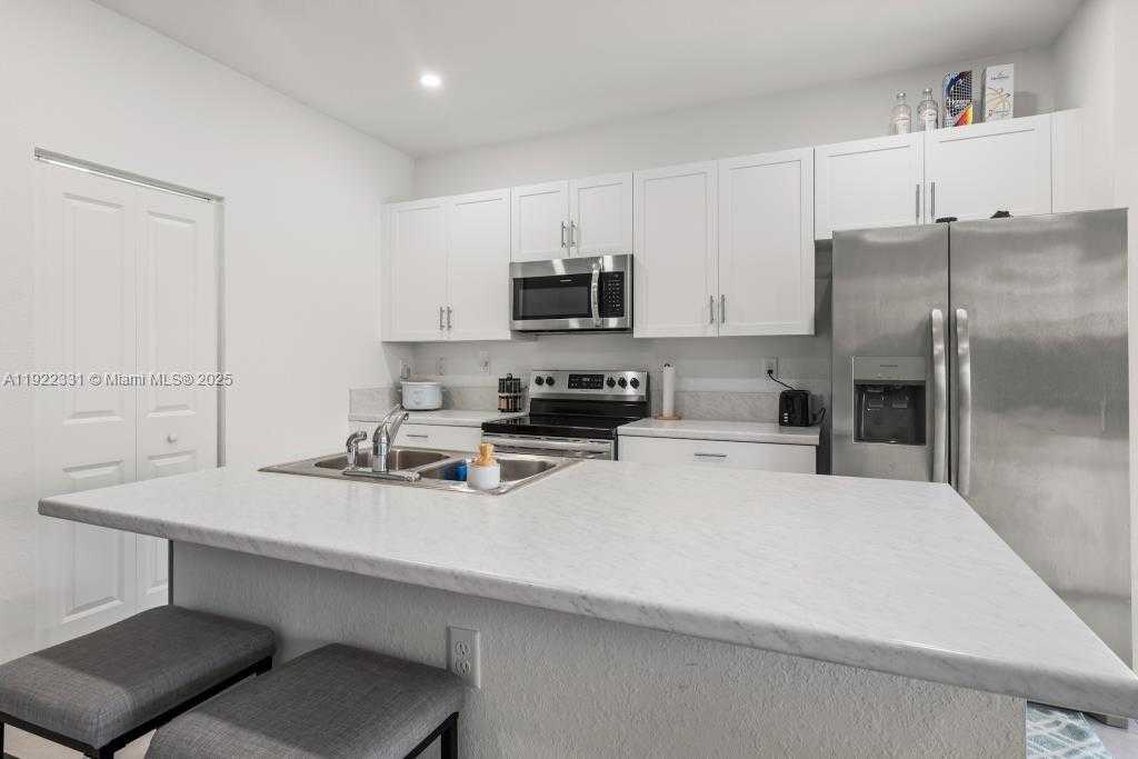 Small Image of 25217 SOUTH WEST 107TH CT, Homestead Number 9