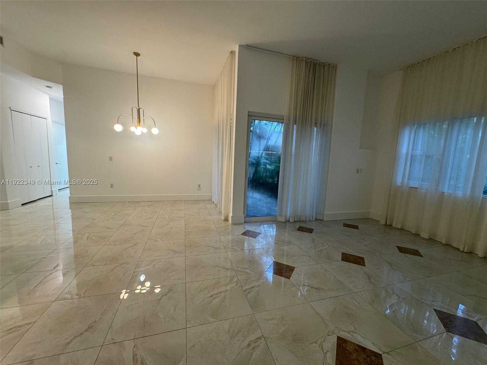 Small Image of 20000 EAST COUNTRY CLUB DR #104, Aventura Number 14