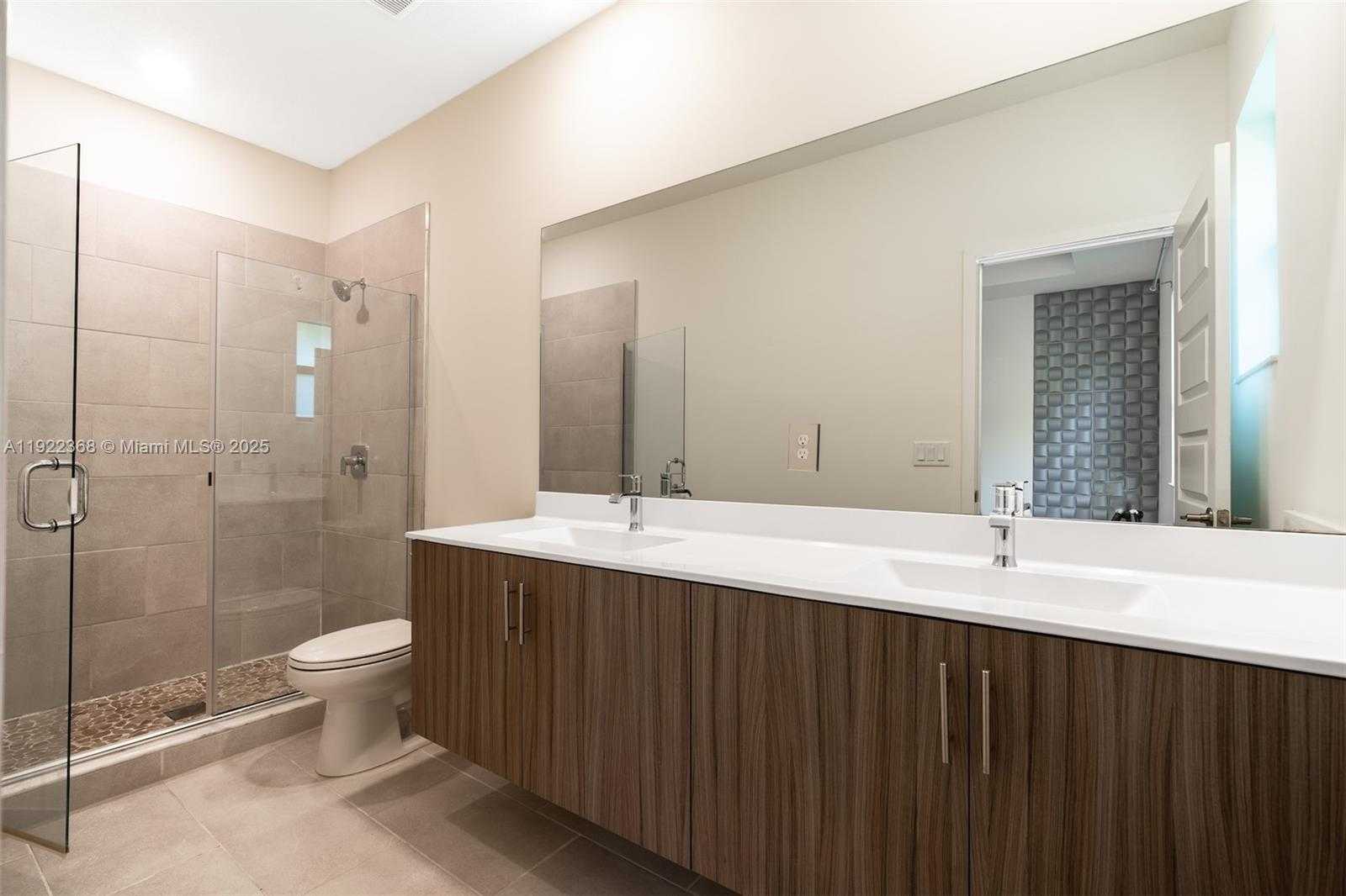 Small Image of 15824 NORTH WEST 91ST CT, Miami Lakes Number 17