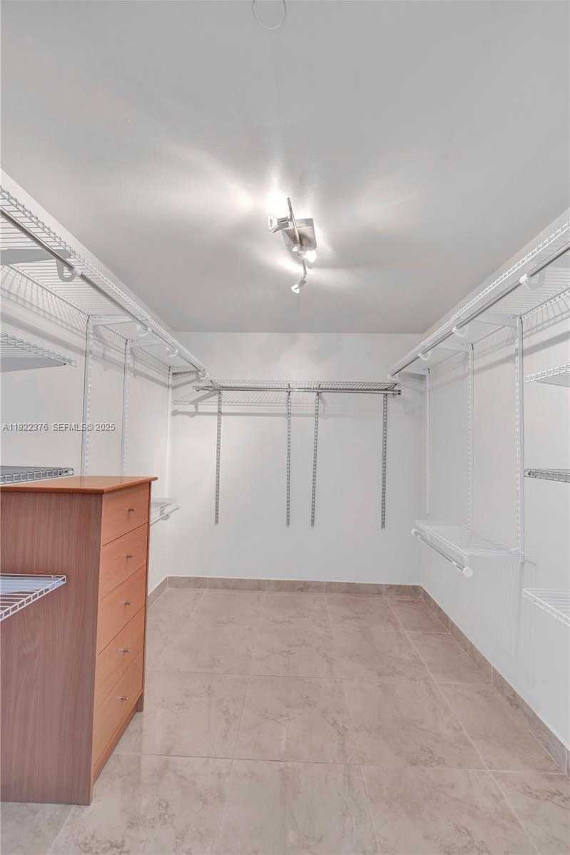 Small Image of 2475 BRICKELL AVE #804, Miami Number 10