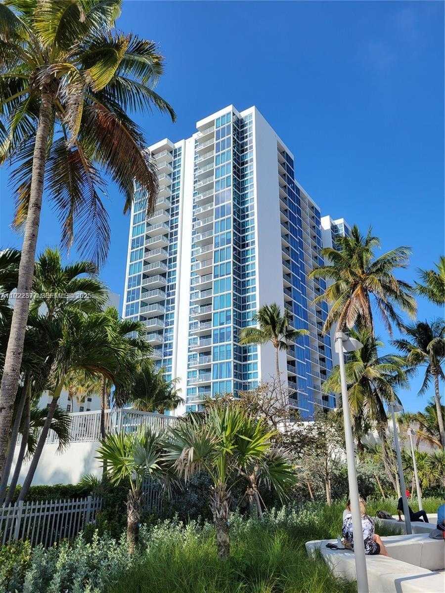 Small Image of 2655 COLLINS AVE #603, Miami Beach Number 1