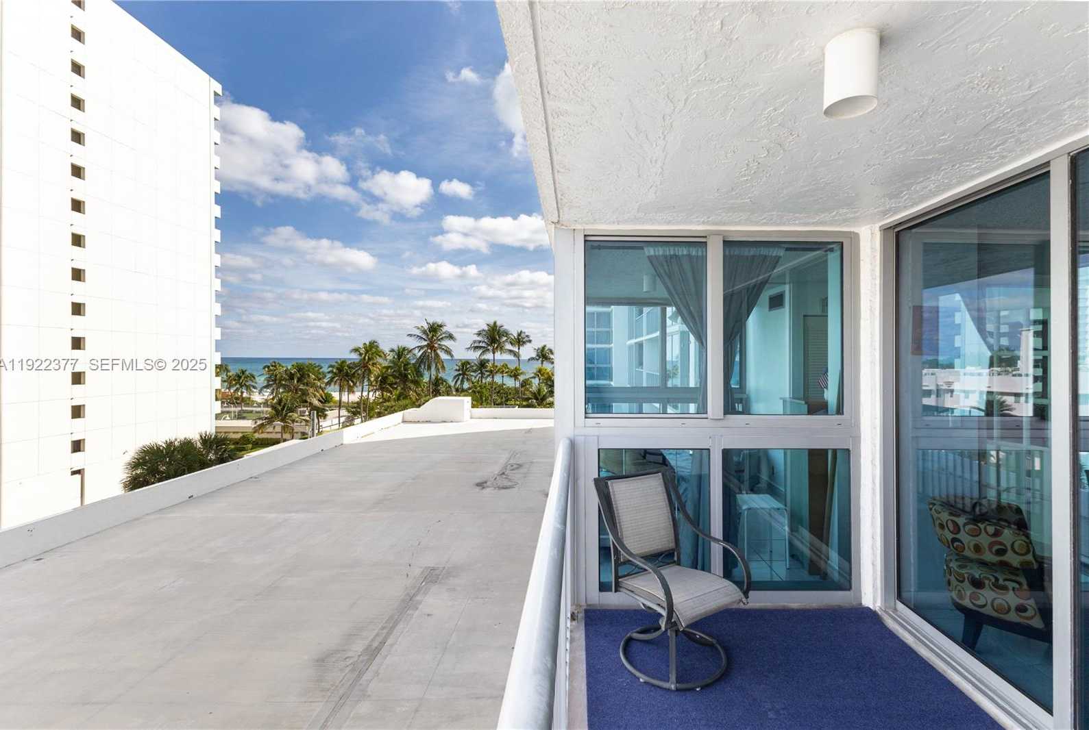 Small Image of 2655 COLLINS AVE #603, Miami Beach Number 14