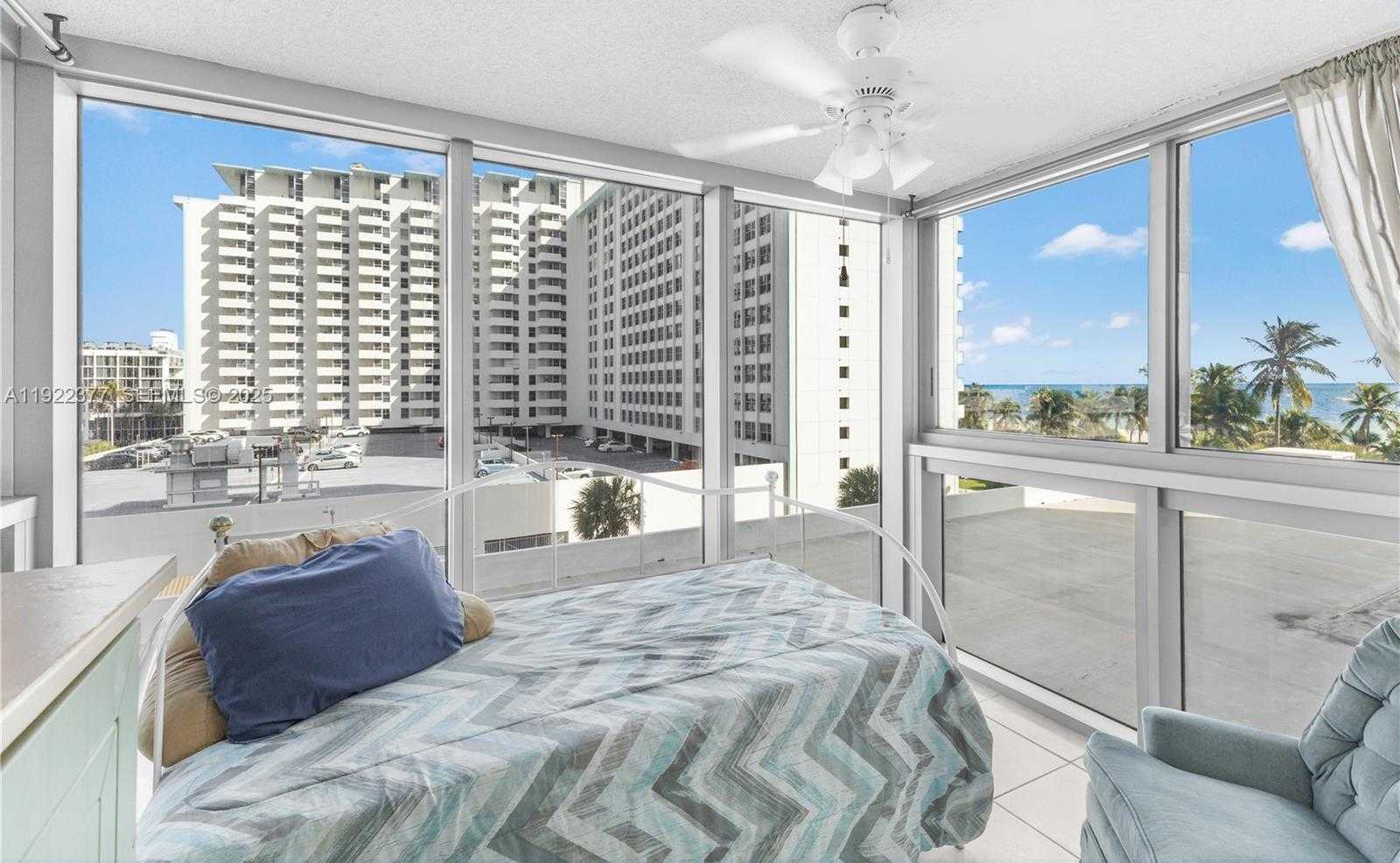 Small Image of 2655 COLLINS AVE #603, Miami Beach Number 27
