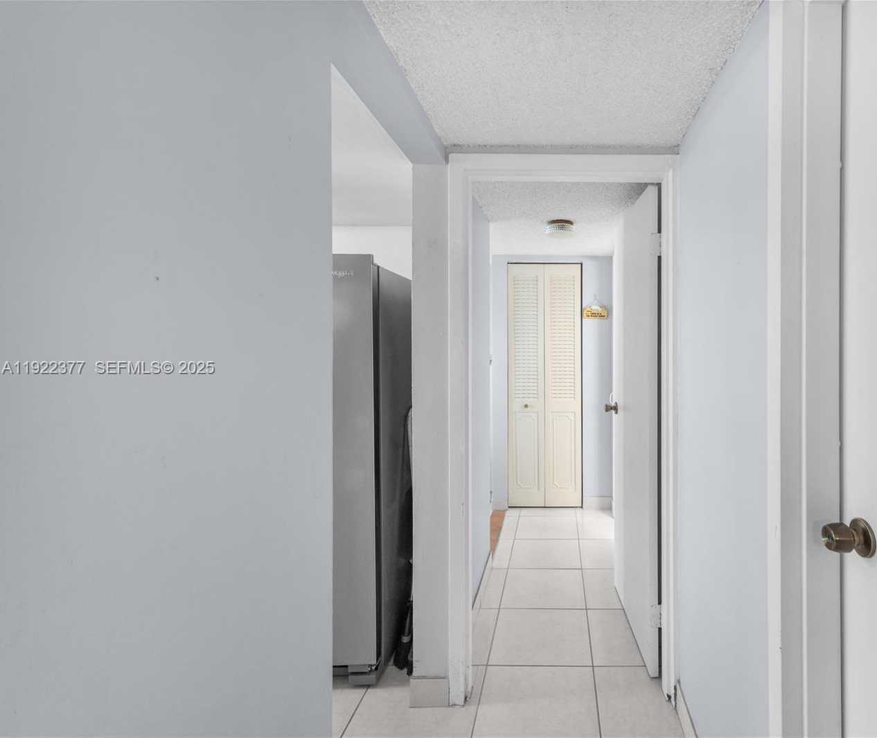 Small Image of 2655 COLLINS AVE #603, Miami Beach Number 31