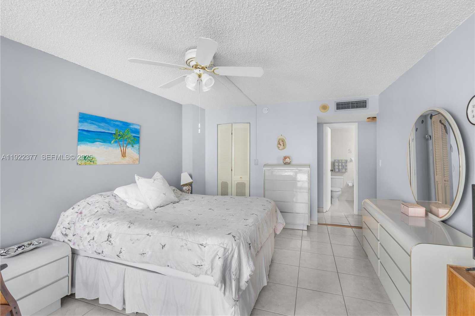 Small Image of 2655 COLLINS AVE #603, Miami Beach Number 34