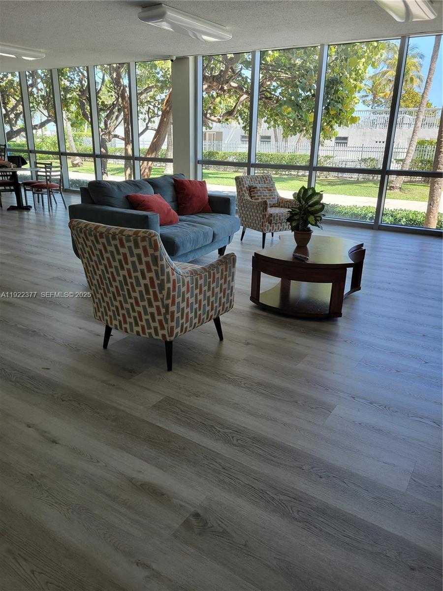 Small Image of 2655 COLLINS AVE #603, Miami Beach Number 42