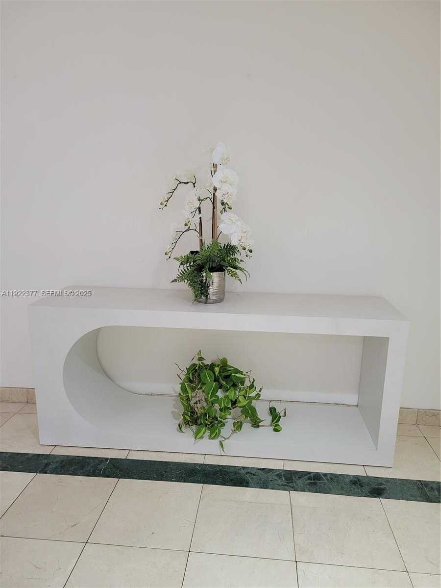 Small Image of 2655 COLLINS AVE #603, Miami Beach Number 49