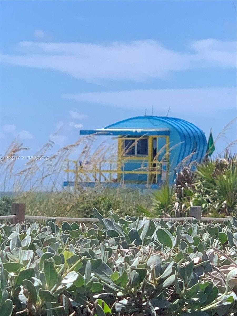 Small Image of 2655 COLLINS AVE #603, Miami Beach Number 57