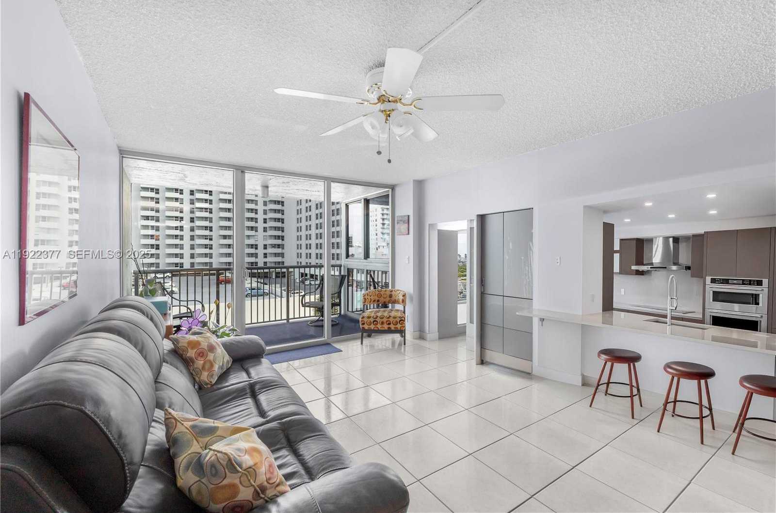 Small Image of 2655 COLLINS AVE #603, Miami Beach Number 76