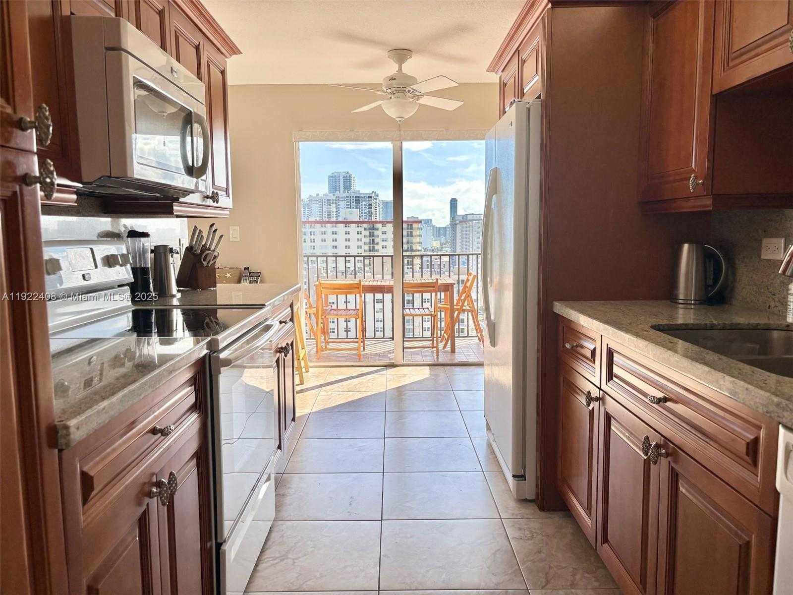 Small Image of 1201 SOUTH OCEAN DR #1610S, Hollywood Number 30