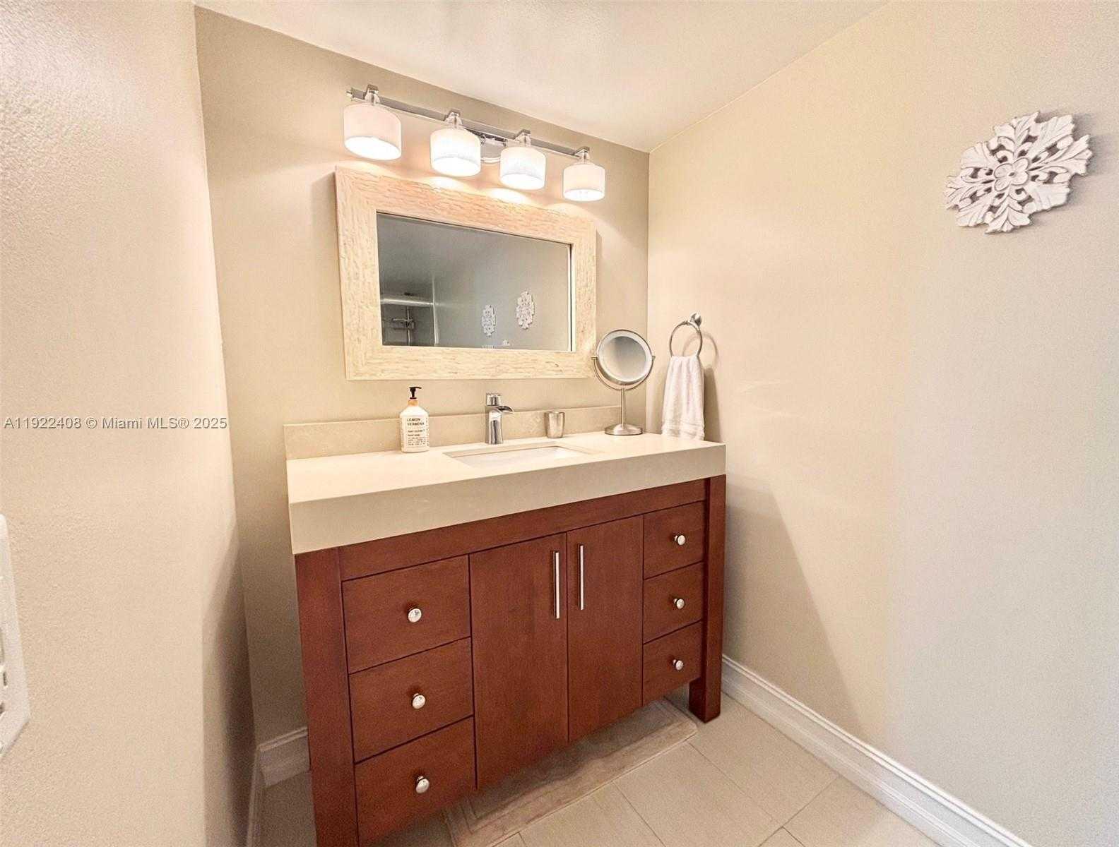Small Image of 1201 SOUTH OCEAN DR #1610S, Hollywood Number 40