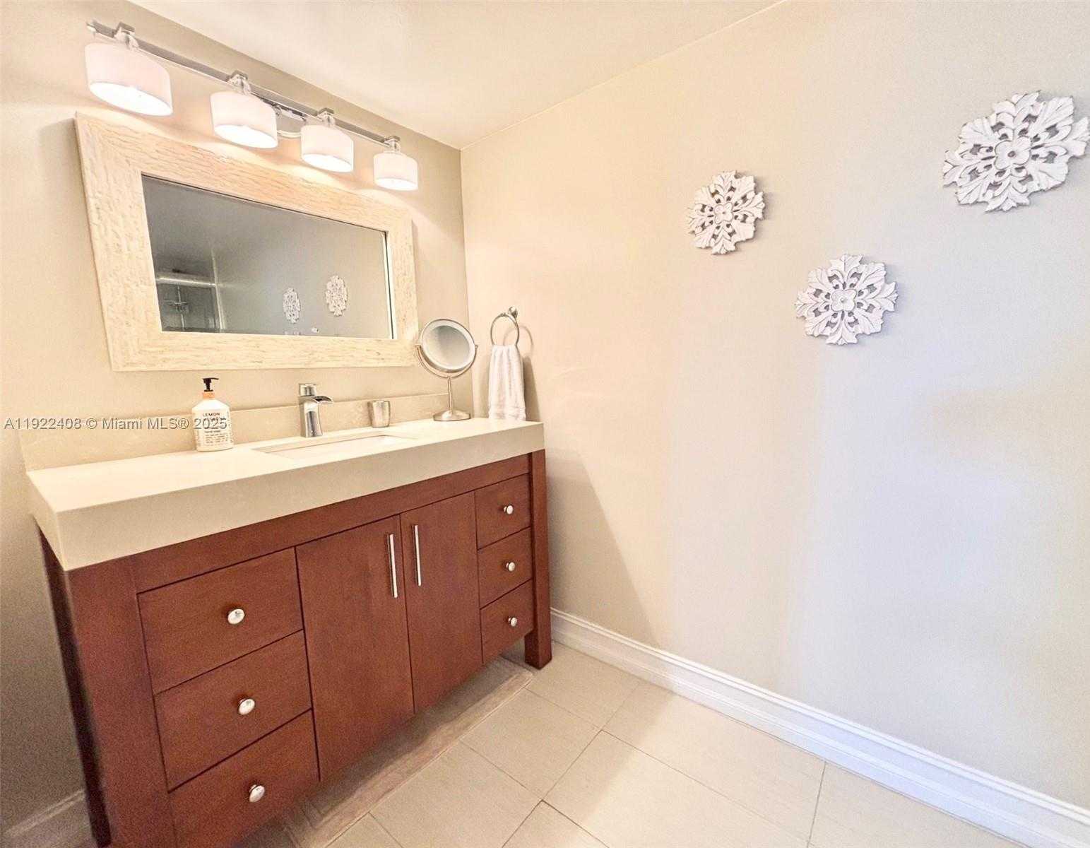 Small Image of 1201 SOUTH OCEAN DR #1610S, Hollywood Number 42