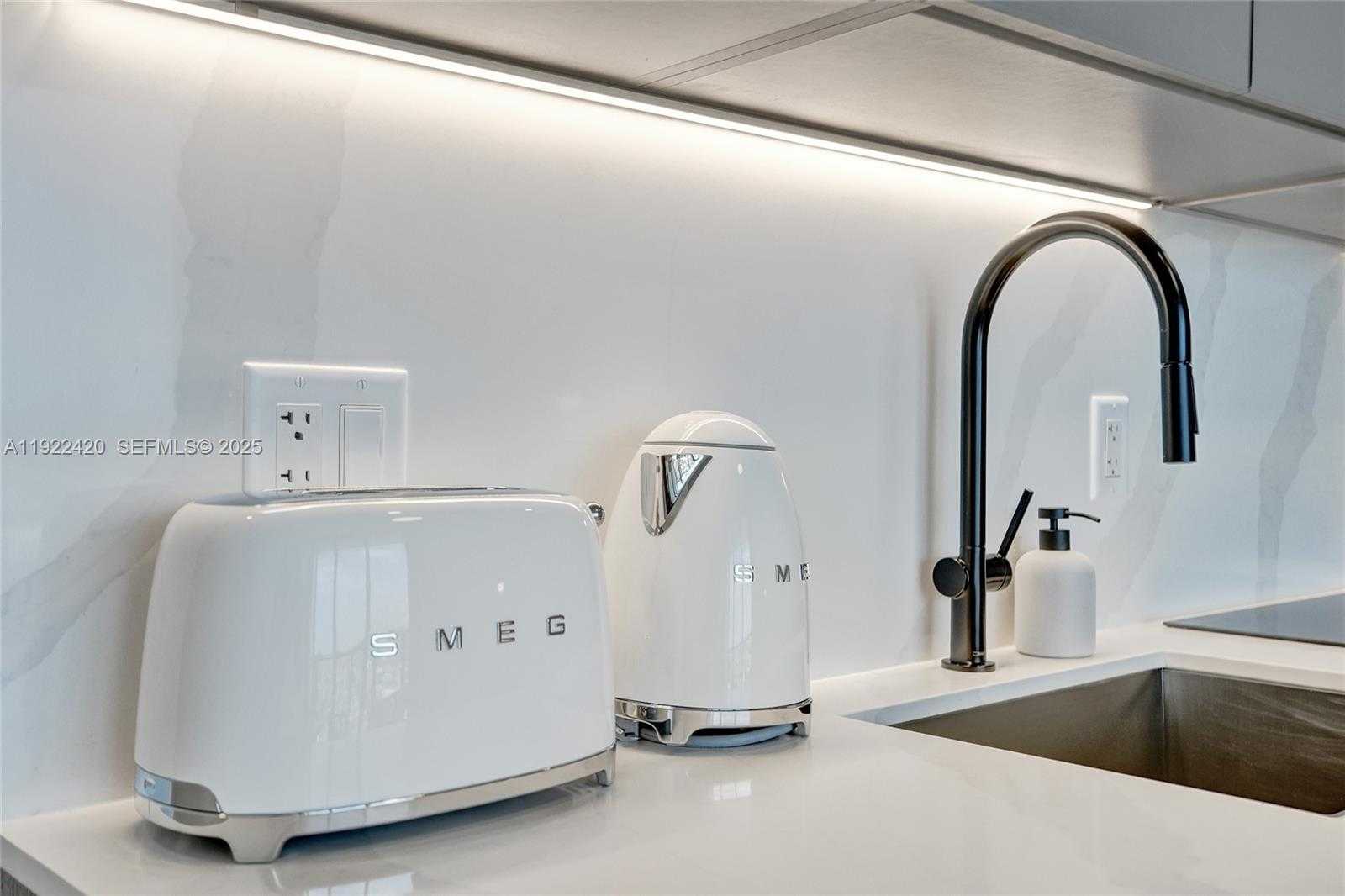 Small Image of 580 72ND ST #905, Miami Beach Number 12