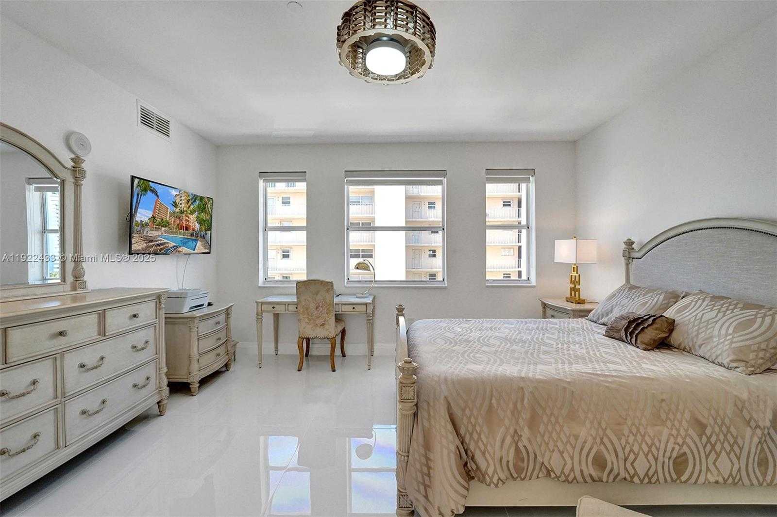 Small Image of 1395 SOUTH OCEAN BLVD #7D (701), Pompano Beach Number 39