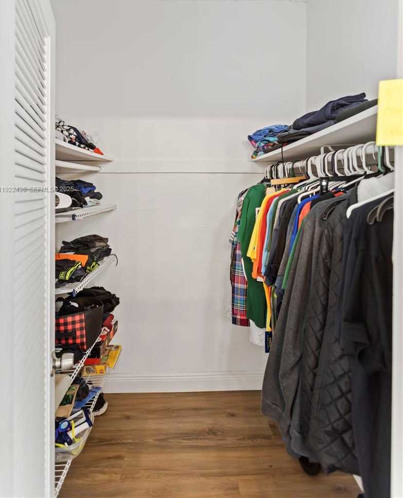 Imagen de Pequeño Objeto