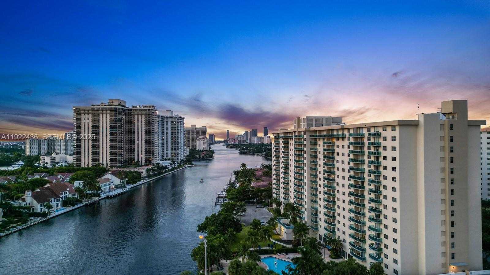 Imagen de Pequeño Objeto