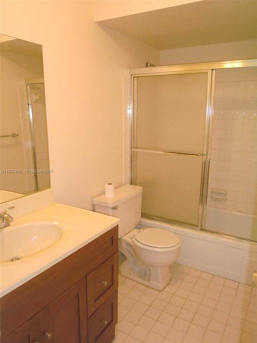 Small Image of 233 NORTH EAST 14TH AVE #402, Hallandale Beach Number 9