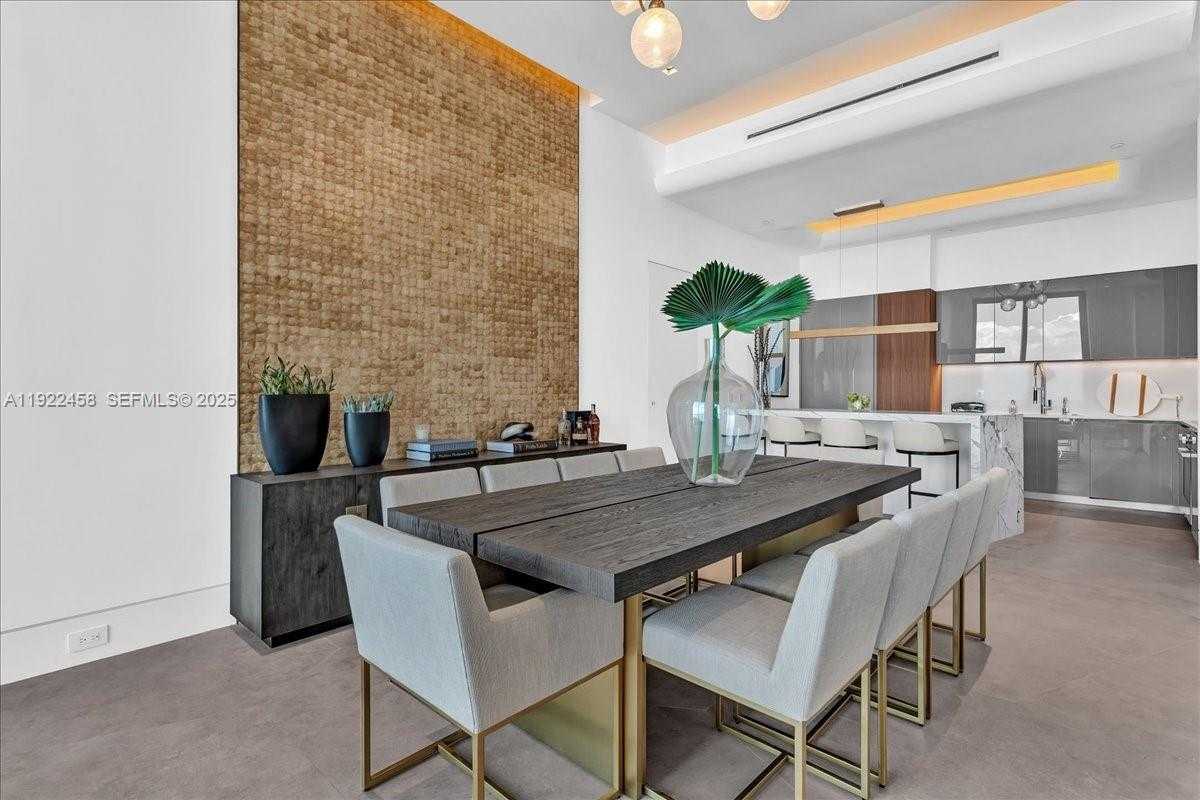 Small Image of 1300 SOUTH MIAMI AVE #UPH2, Miami Number 16