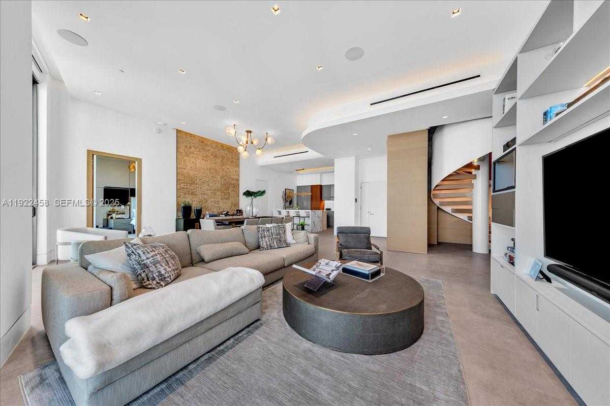 Small Image of 1300 SOUTH MIAMI AVE #UPH2, Miami Number 17