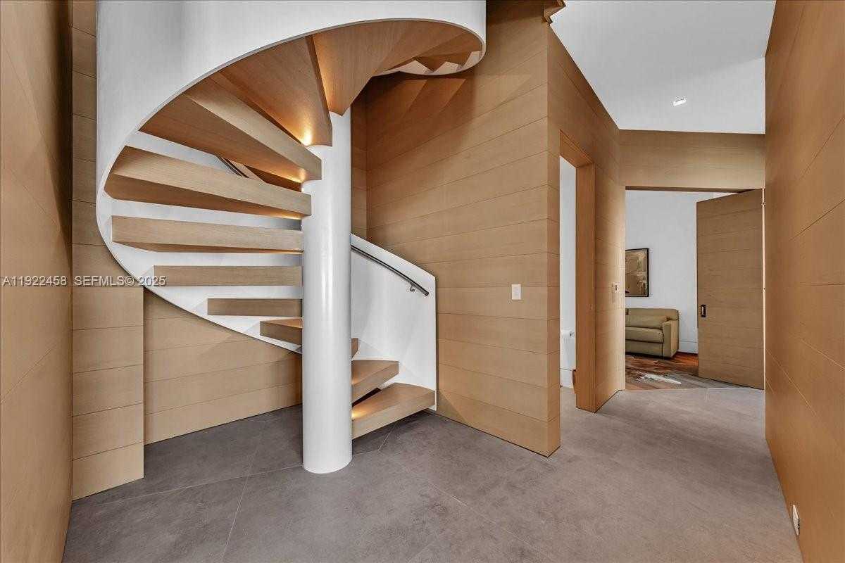 Small Image of 1300 SOUTH MIAMI AVE #UPH2, Miami Number 2