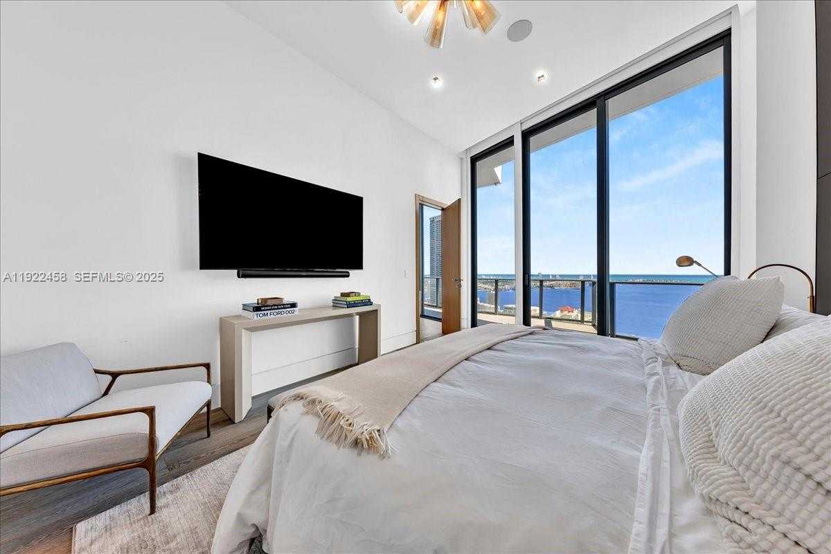 Small Image of 1300 SOUTH MIAMI AVE #UPH2, Miami Number 21