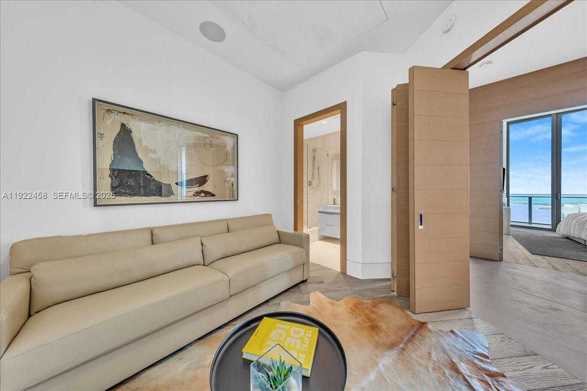 Small Image of 1300 SOUTH MIAMI AVE #UPH2, Miami Number 28