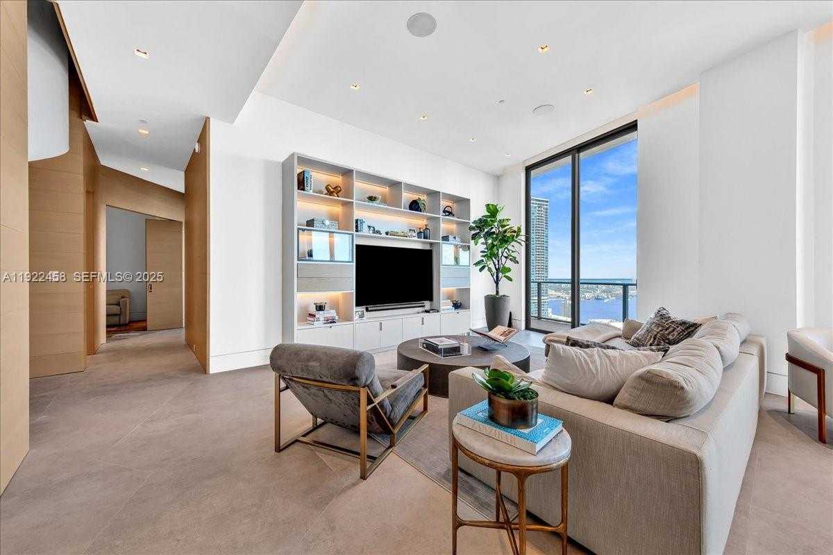 Small Image of 1300 SOUTH MIAMI AVE #UPH2, Miami Number 7