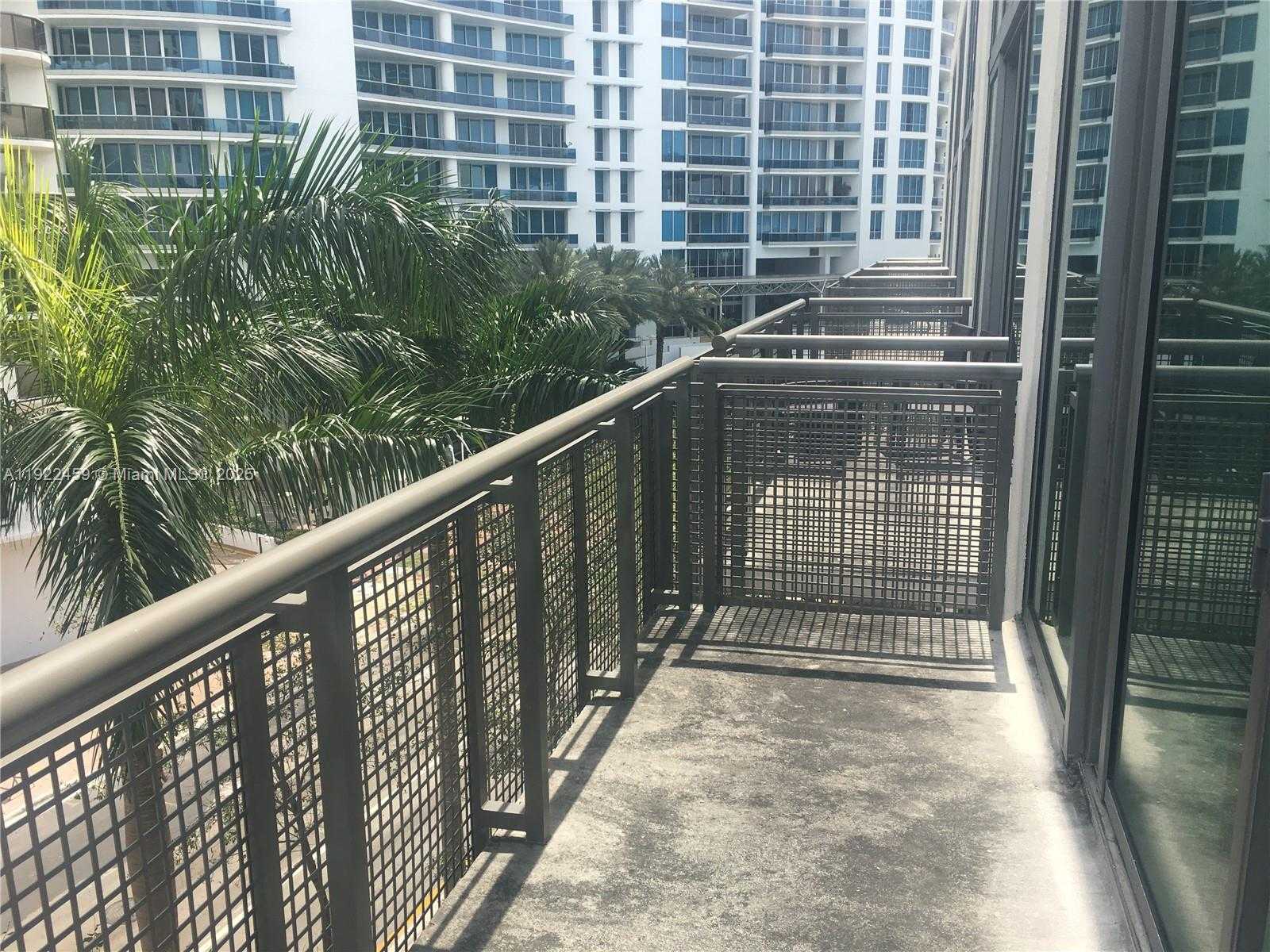Small Image of 6000 COLLINS AVE #521, Miami Beach Number 21