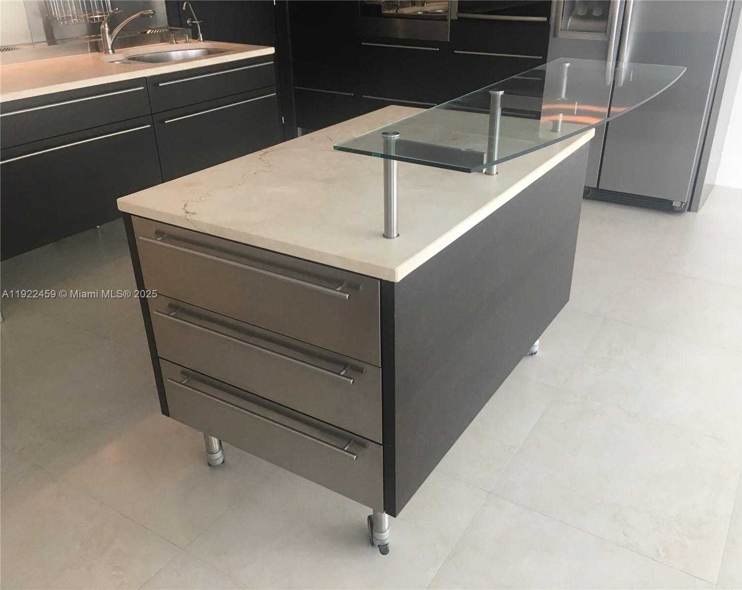 Small Image of 6000 COLLINS AVE #521, Miami Beach Number 23