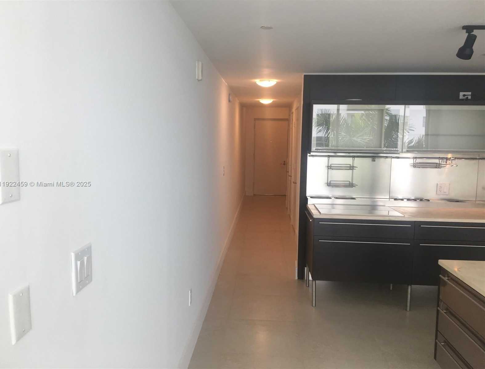 Small Image of 6000 COLLINS AVE #521, Miami Beach Number 25
