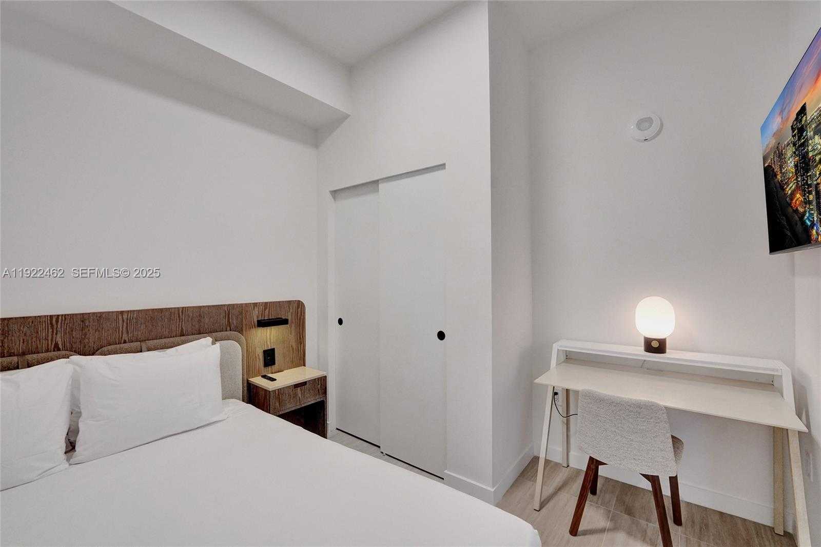 Small Image of 580 72ND ST #1513, Miami Beach Number 5