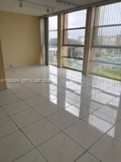 Small Image of 2101 ATLANTIC SHORES BLVD #412, Hallandale Beach Number 8