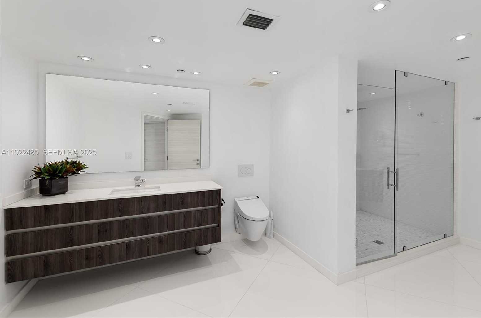 Small Image of 19955 NORTH EAST 38TH CT #2205, Aventura Number 22