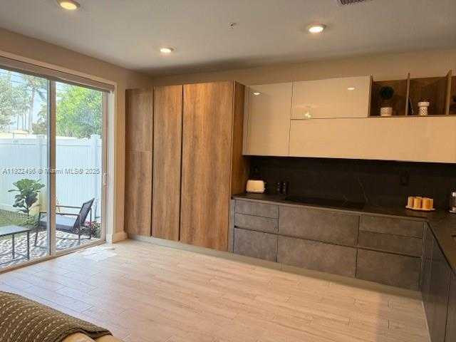 Small Image of 17033 SOUTH WEST 1ST ST, Pembroke Pines Number 11