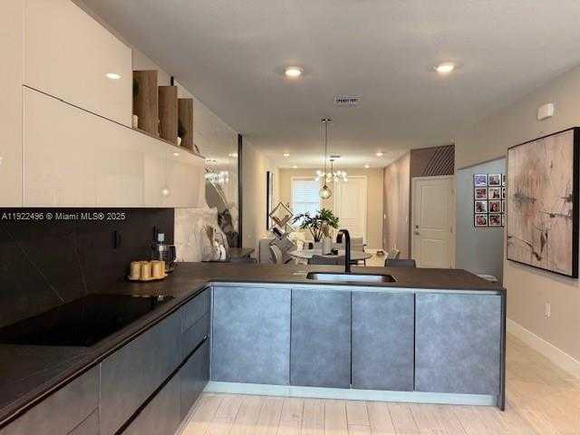 Small Image of 17033 SOUTH WEST 1ST ST, Pembroke Pines Number 7