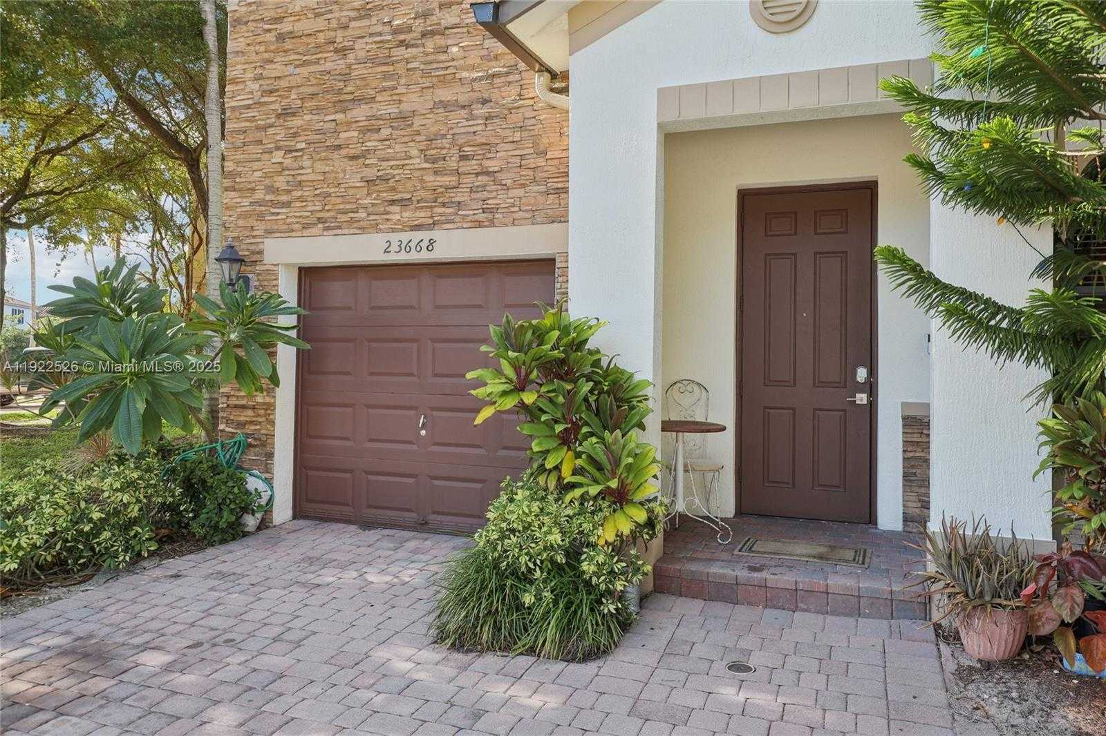 Small Image of 23668 SOUTH WEST 114TH PL, Homestead Number 4