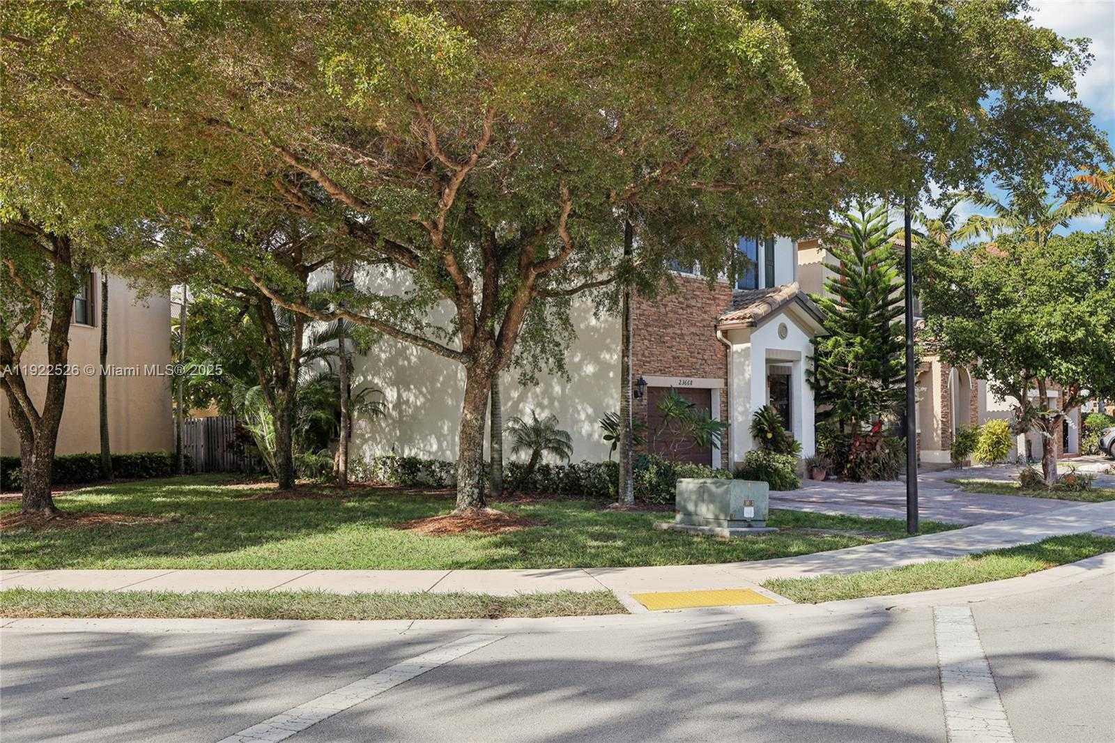 Small Image of 23668 SOUTH WEST 114TH PL, Homestead Number 5