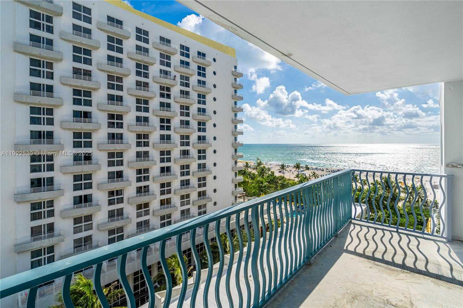 Small Image of 1500 OCEAN DR #907, Miami Beach Number 12
