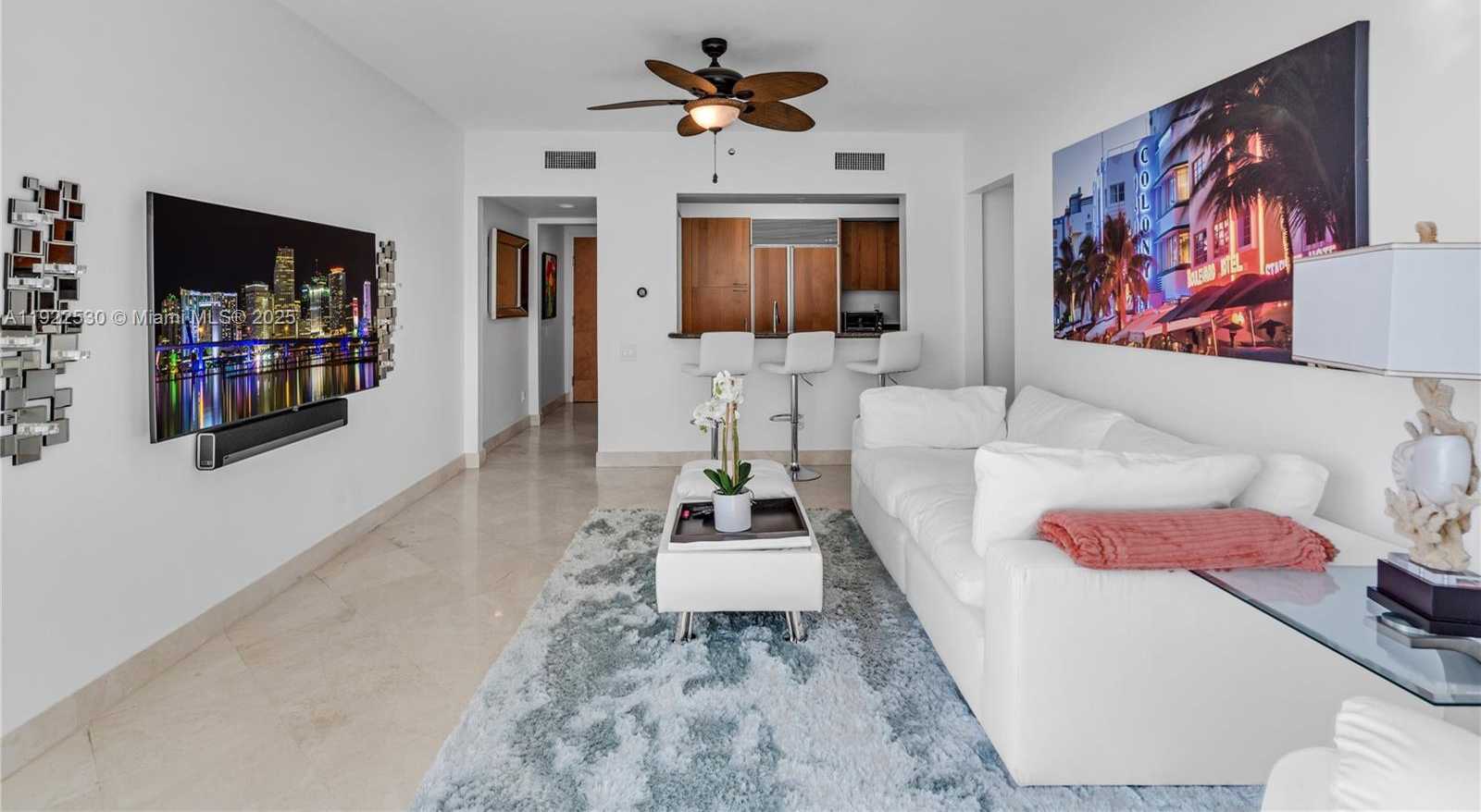 Small Image of 1500 OCEAN DR #907, Miami Beach Number 3