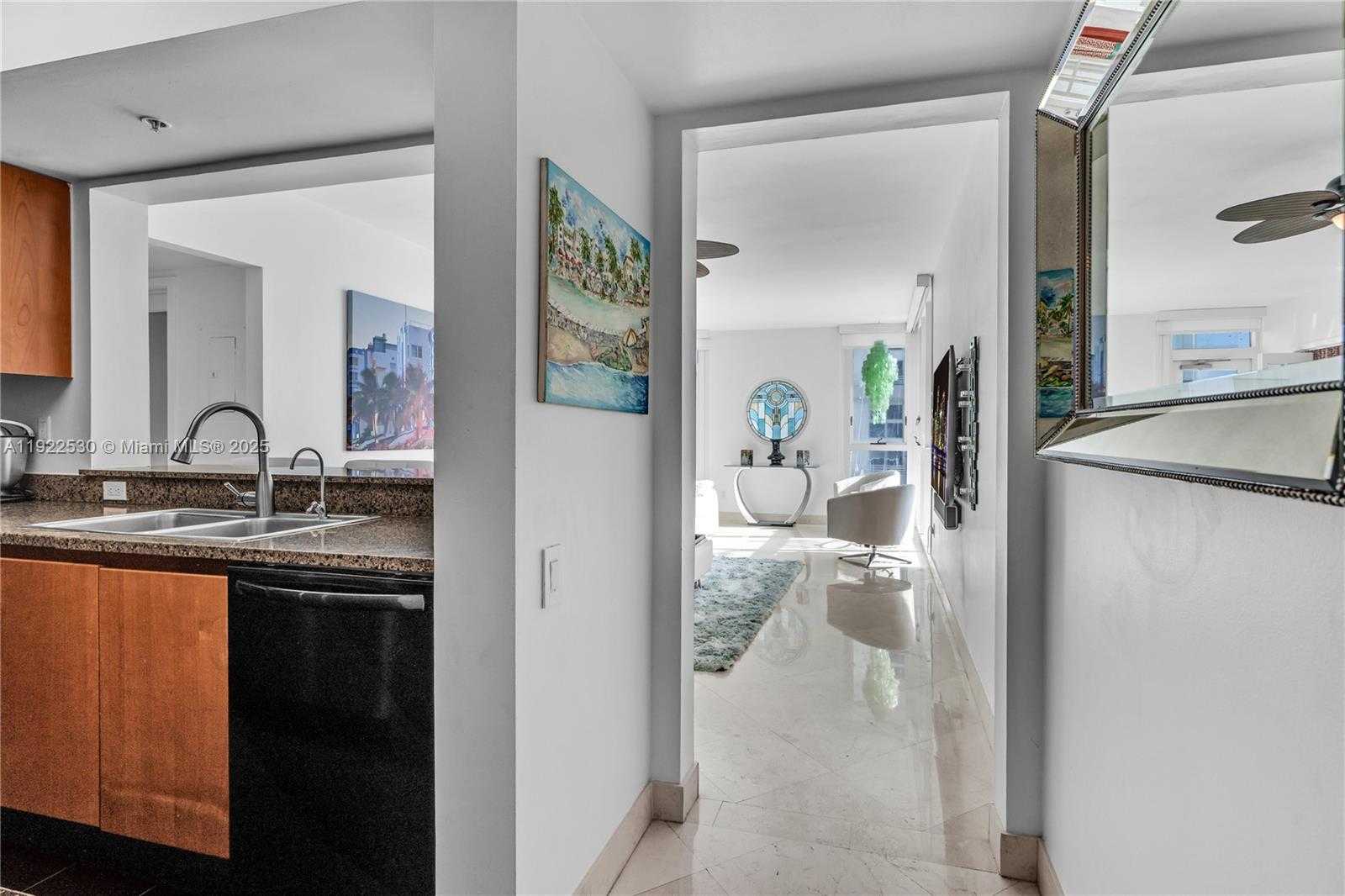 Small Image of 1500 OCEAN DR #907, Miami Beach Number 9