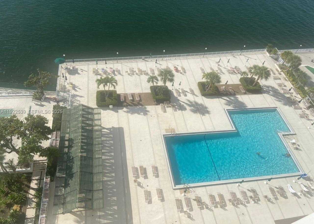 Small Image of 300 BAYVIEW DR #201, Sunny Isles Beach Number 18