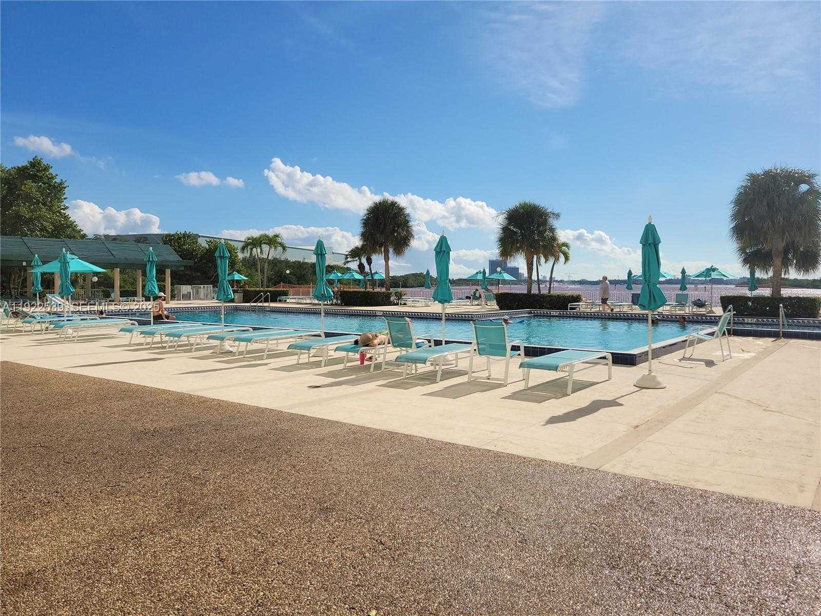 Small Image of 300 BAYVIEW DR #201, Sunny Isles Beach Number 19