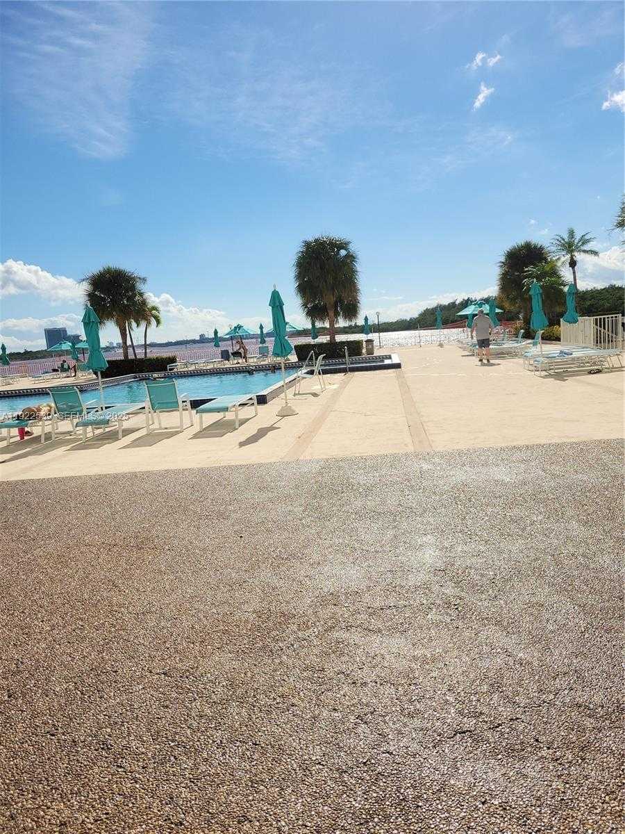 Small Image of 300 BAYVIEW DR #201, Sunny Isles Beach Number 21